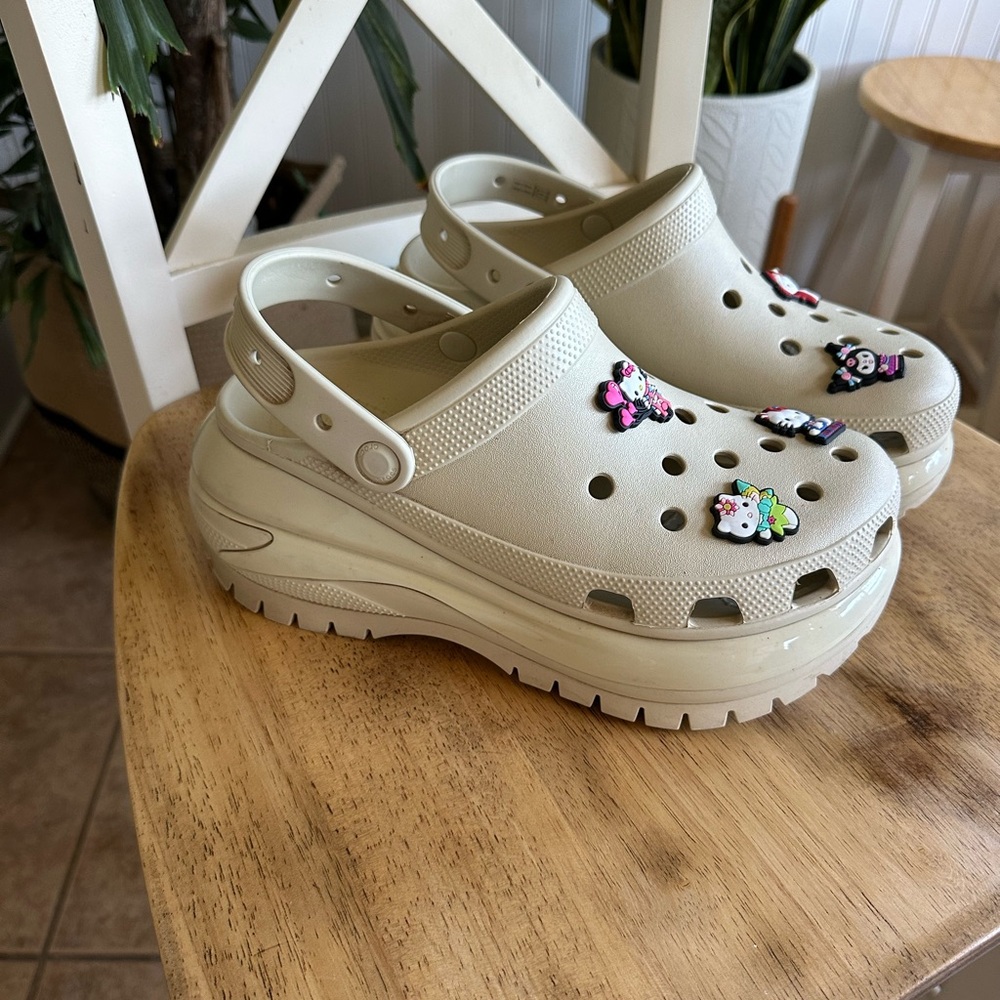 Crocs - Picture 3 of 4